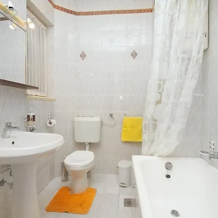 Апартаменты With Wifi - 8630